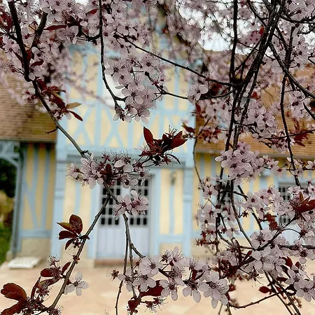 La Maison Bleue * Fierville-les-Parcs